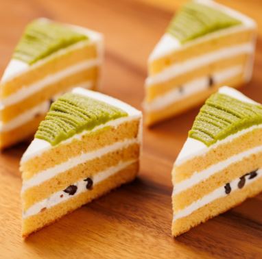1,820円税込 (12個セットで発送）抹茶ときな粉のケーキ