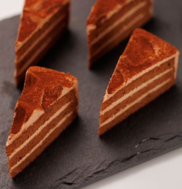 1,620円税込 (12個セットで発送）生チョコケーキ